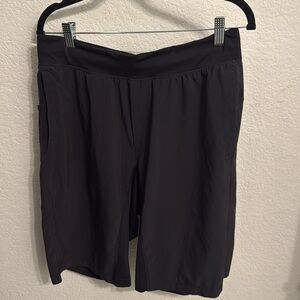 Lulu Lemon Liner-less men’s shorts 9”